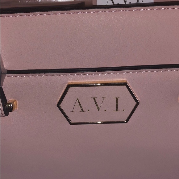 A.V.I Handbag - Picture 2 of 7
